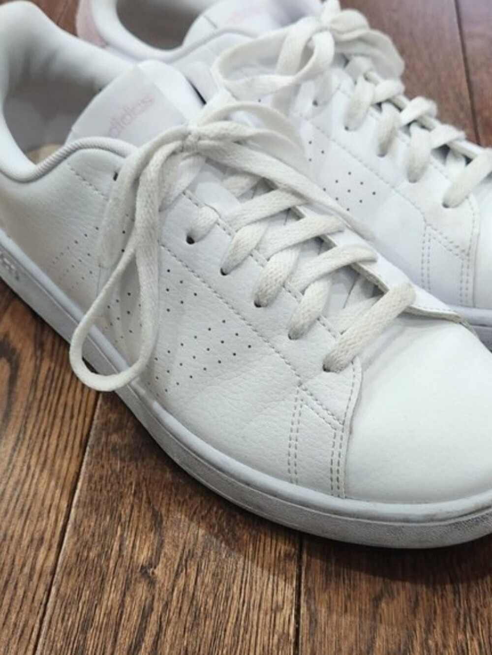 Adidas Womens Oiginal Sneakers - Picture 4 of 11